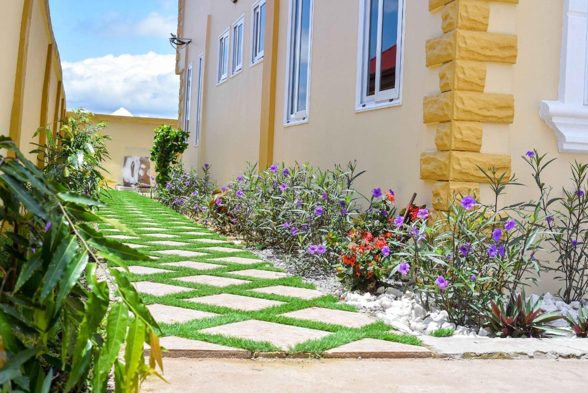 Seyramz Palace - Free Airport Pick Up - High Speed Starlink Wifi - Car Rental Tamale Zewnętrze zdjęcie